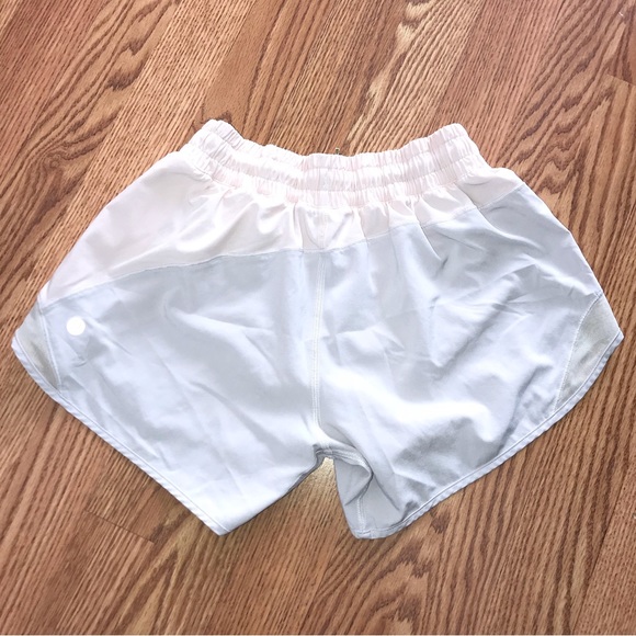 Lululemon Hotty Hot shorts high rise size 4 - Picture 5 of 6